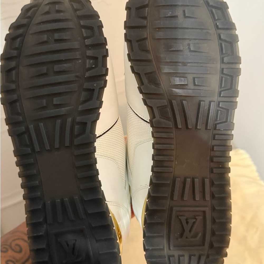 Louis Vuitton White and Black Men's Sneakers - Picture 3 of 4